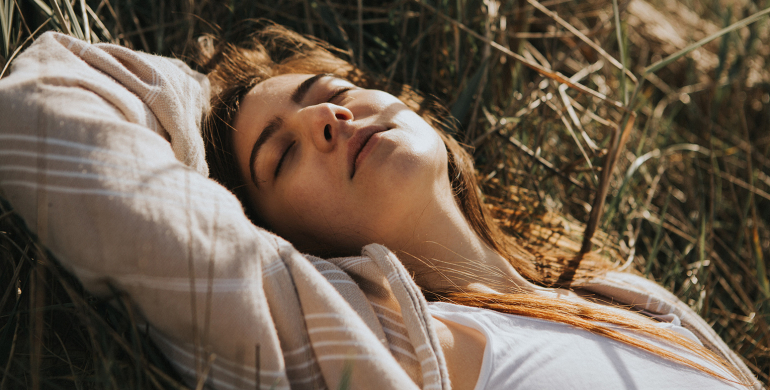 femme qui fait une sieste