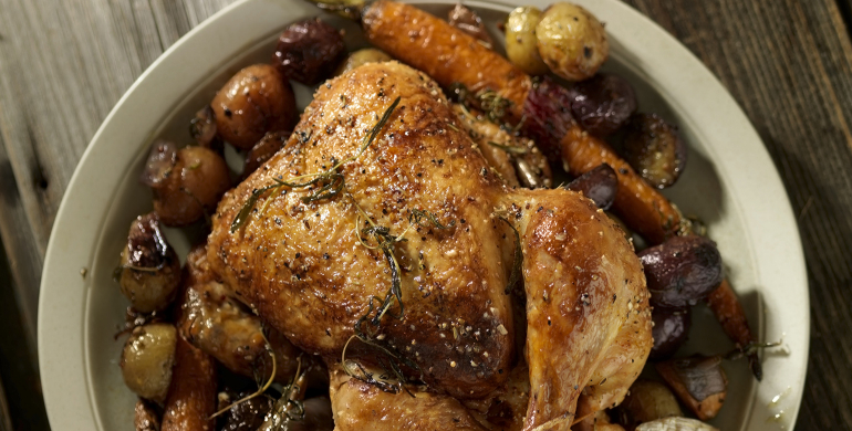 Poulet rôti au four avec ses pommes de terre