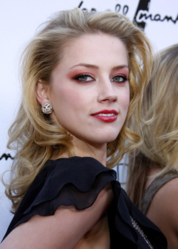 Amber Heard à l'avant première de "Remember The Daze" à Los Angeles.