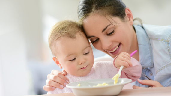 bébé et la nourriture bio