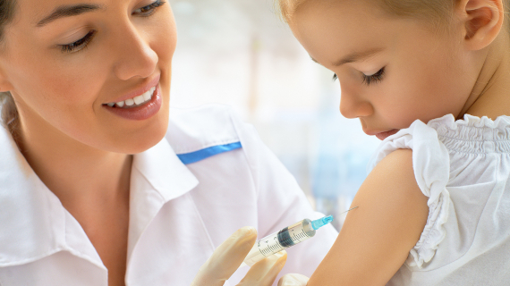 Vaccination d'un enfant
