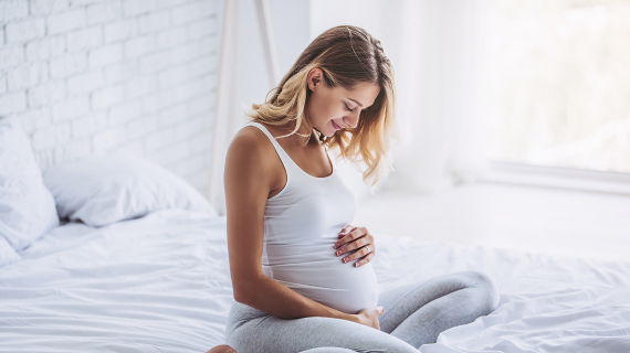 Femme , enceinte, fruits, frais