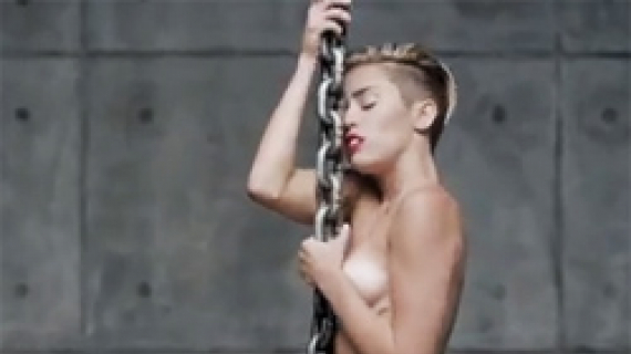 miley cyrus nue clip wrecking ball