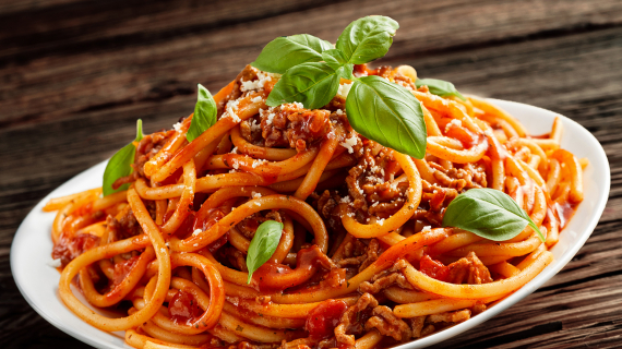 Assiette de spaghetti bolognaise