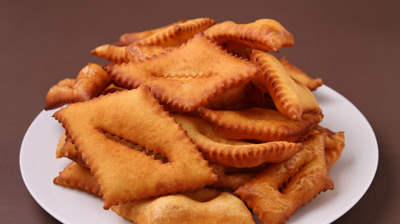 Assiette de beignets de carnaval